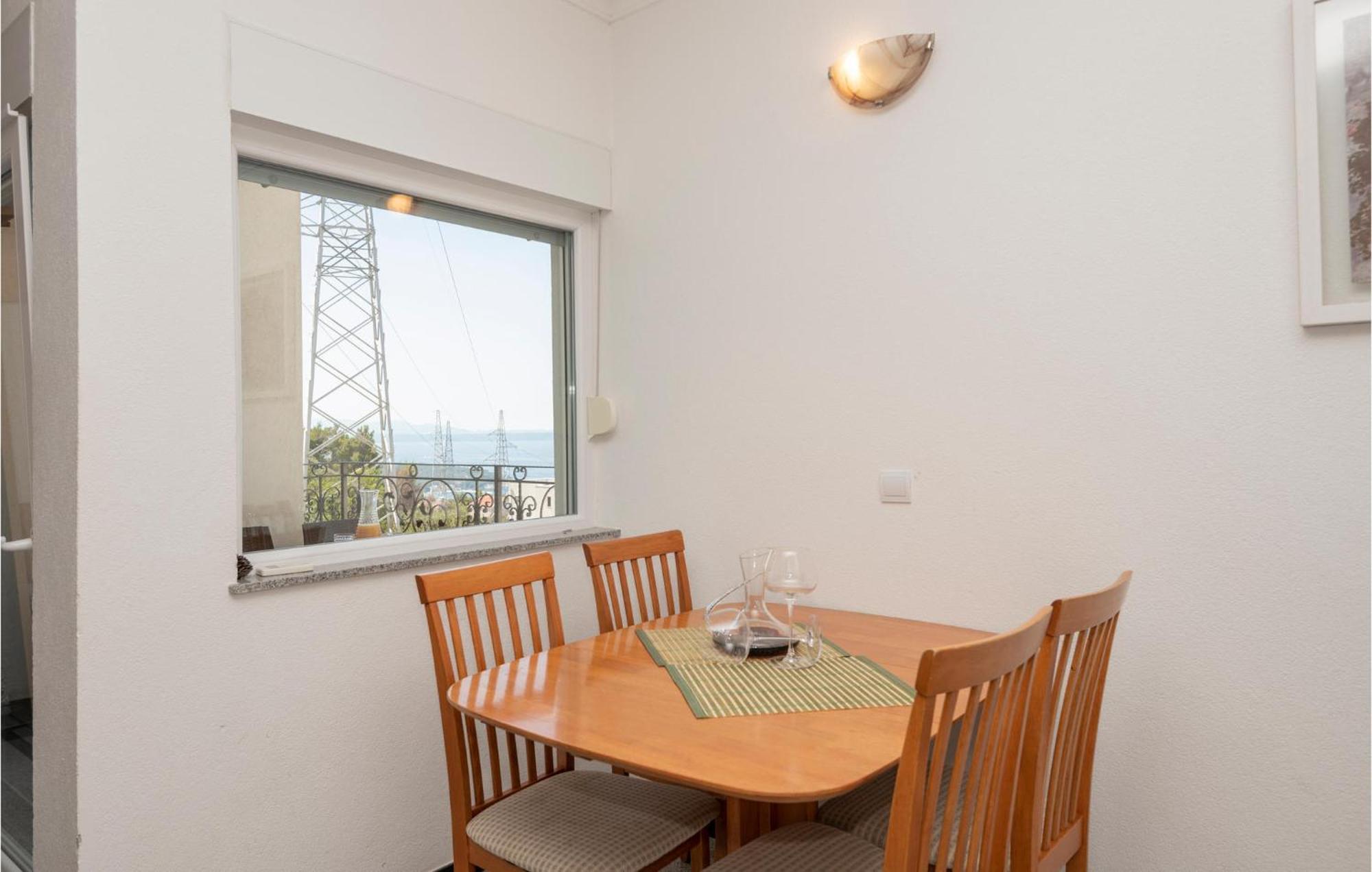 1 Bedroom Stunning Apartment In マカルスカ エクステリア 写真